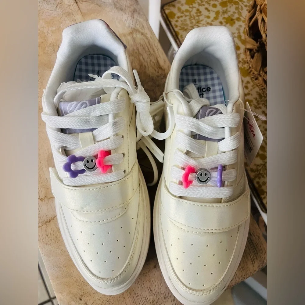 Justice Little Girl & Big Girl Beaded Low Court Sneaker size 4